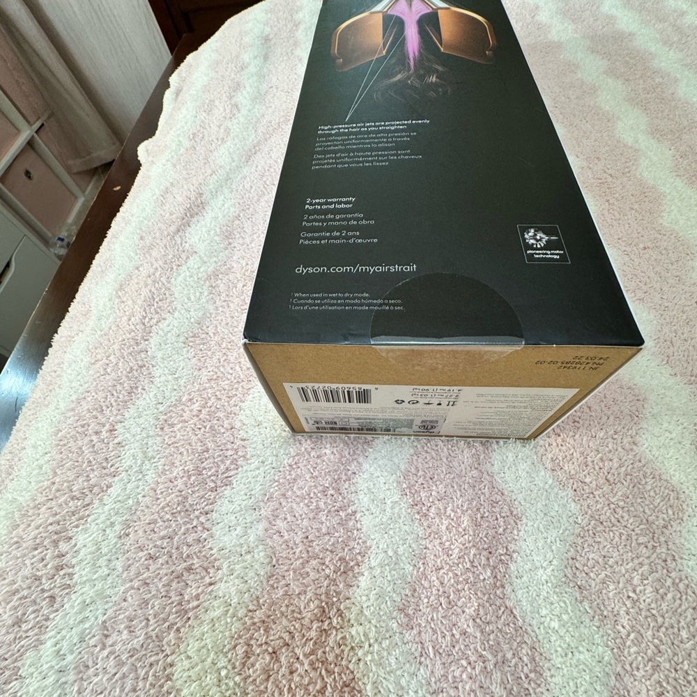 Dyson air straight completely new